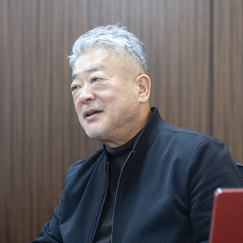 笠原慎也(かさはら・しんや)