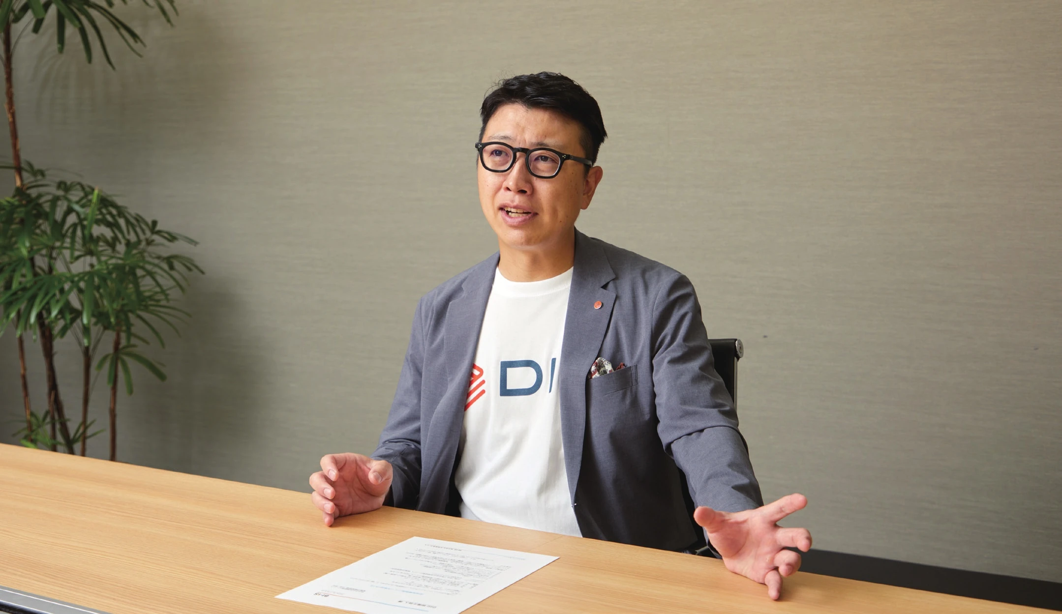 取材に答える小西慎太郎氏